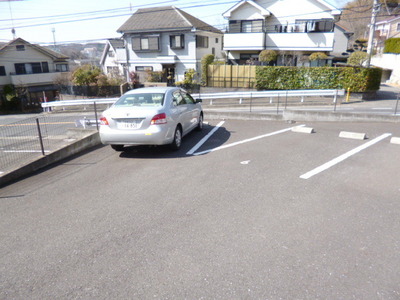 Parking lot. ☆ There is parking lot ☆