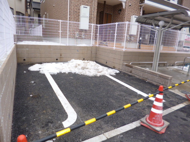 Parking lot.  On-site parking (3 cars only)