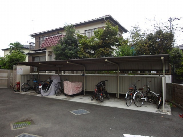 Other common areas. It is a roof with bicycle parking