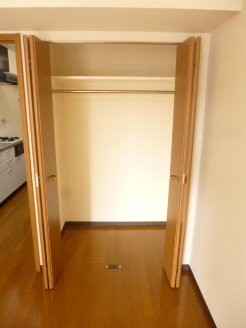 Receipt. Plenty of storage closet