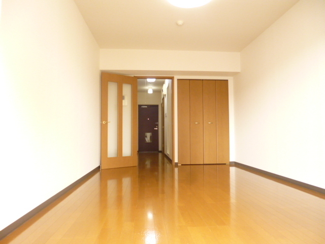 Other room space. Oshare a Western-style