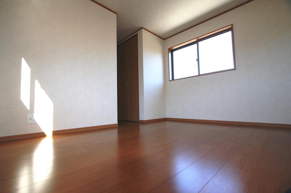 Non-living room. Local (12 May 2013) Shooting