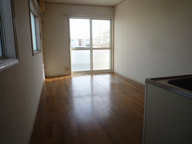 Other room space. Western-style 8.3 Pledge