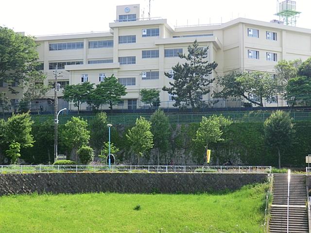 Junior high school. 1060m until Machida Municipal Tsukushino junior high school