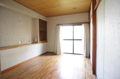 Living and room. Also wide enough to put the sofa