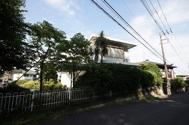 Local photos, including front road. Local (10 May 2013) Shooting