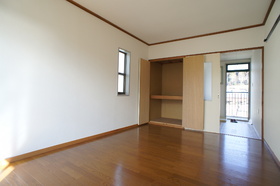 Living and room. Western-style storage (closet type)