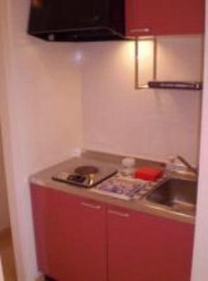 Kitchen. ● Kitchen ●