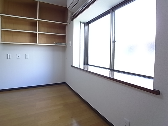 Living and room. Flooring