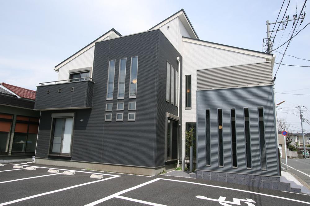 Building plan example (exterior photos). Appearance construction cases