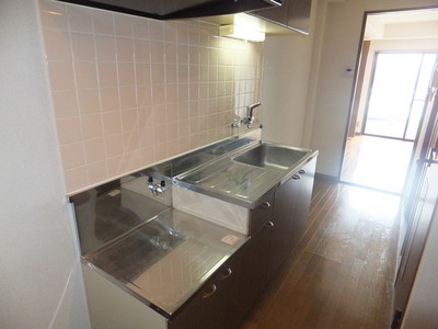 Kitchen. Gas stove installation Allowed