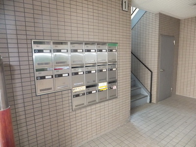 Entrance. ☆ It is a collection post that does not wet in the rain ☆