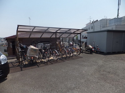 Other common areas. ☆ Covered parking lot ☆