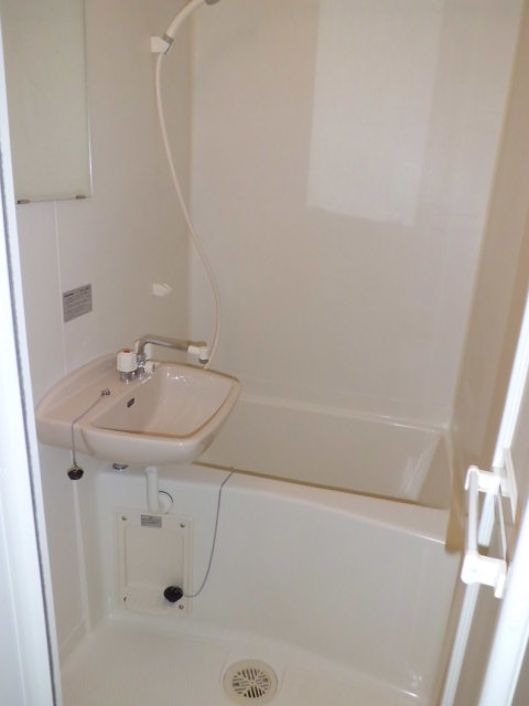 Bath. With bathroom dryer