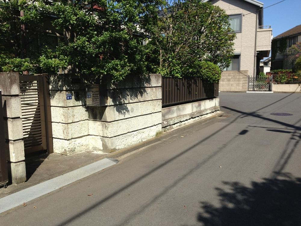 Local photos, including front road. Local (10 May 2013) Shooting