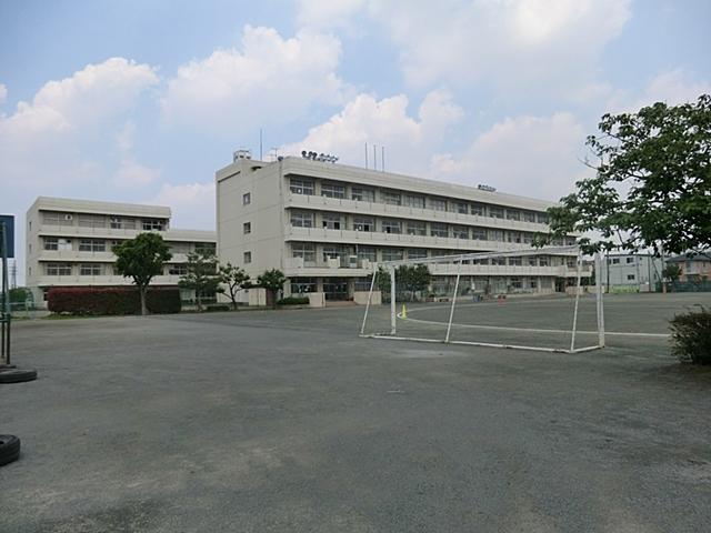 Junior high school. 225m until Machida Municipal Kiso junior high school