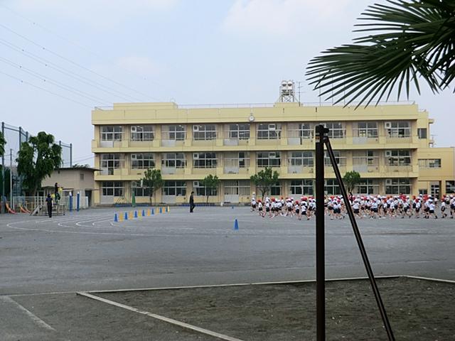 Primary school. 700m until Machida Municipal Kiso Sakaigawa elementary school