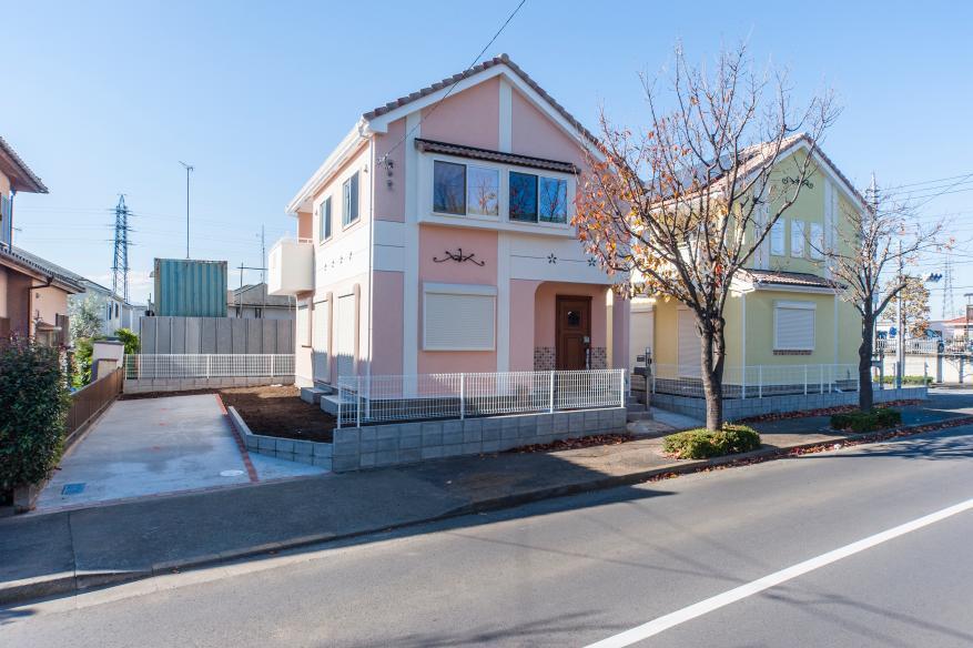 Local appearance photo. Energy saving house of sunlight the solar system and all-electric 7 Building 8 Building