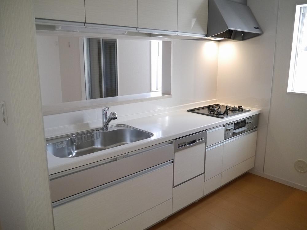 Kitchen. Dish dryer ・ System kitchen with water purifier built-in hand shower