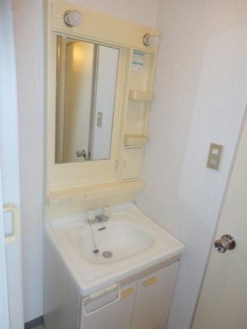 Washroom. Popular independent wash basin