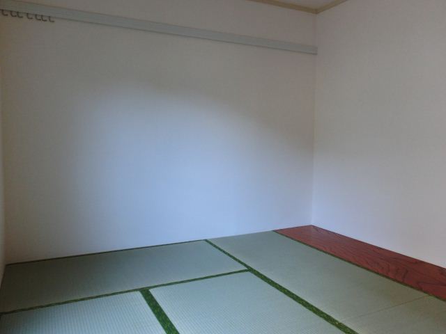 Living and room. We Japanese-style rooms are calm after all