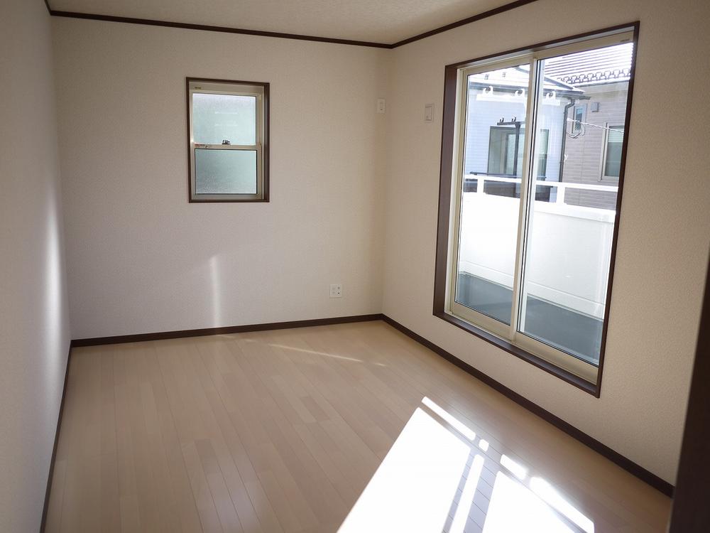 Same specifications photos (Other introspection)