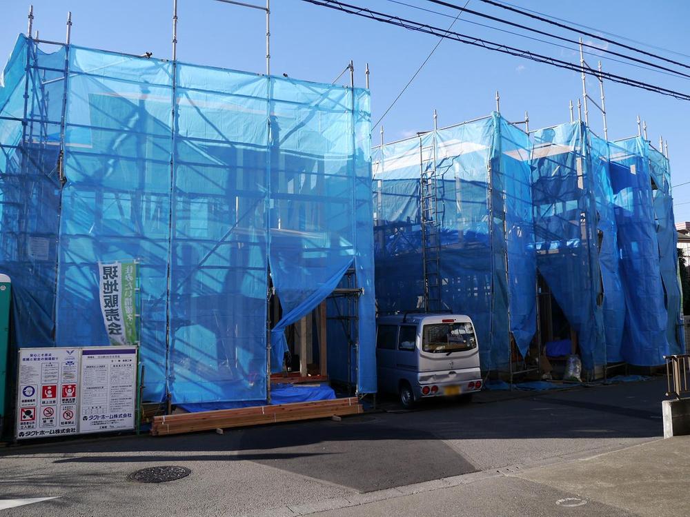 Local appearance photo. Kobuchi Station a 10-minute walk, Super Sanwa ・ Is a convenient environment and a 2-minute walk to create SDS. Elementary and junior high schools is also 6 minutes and 9 minutes walk. 