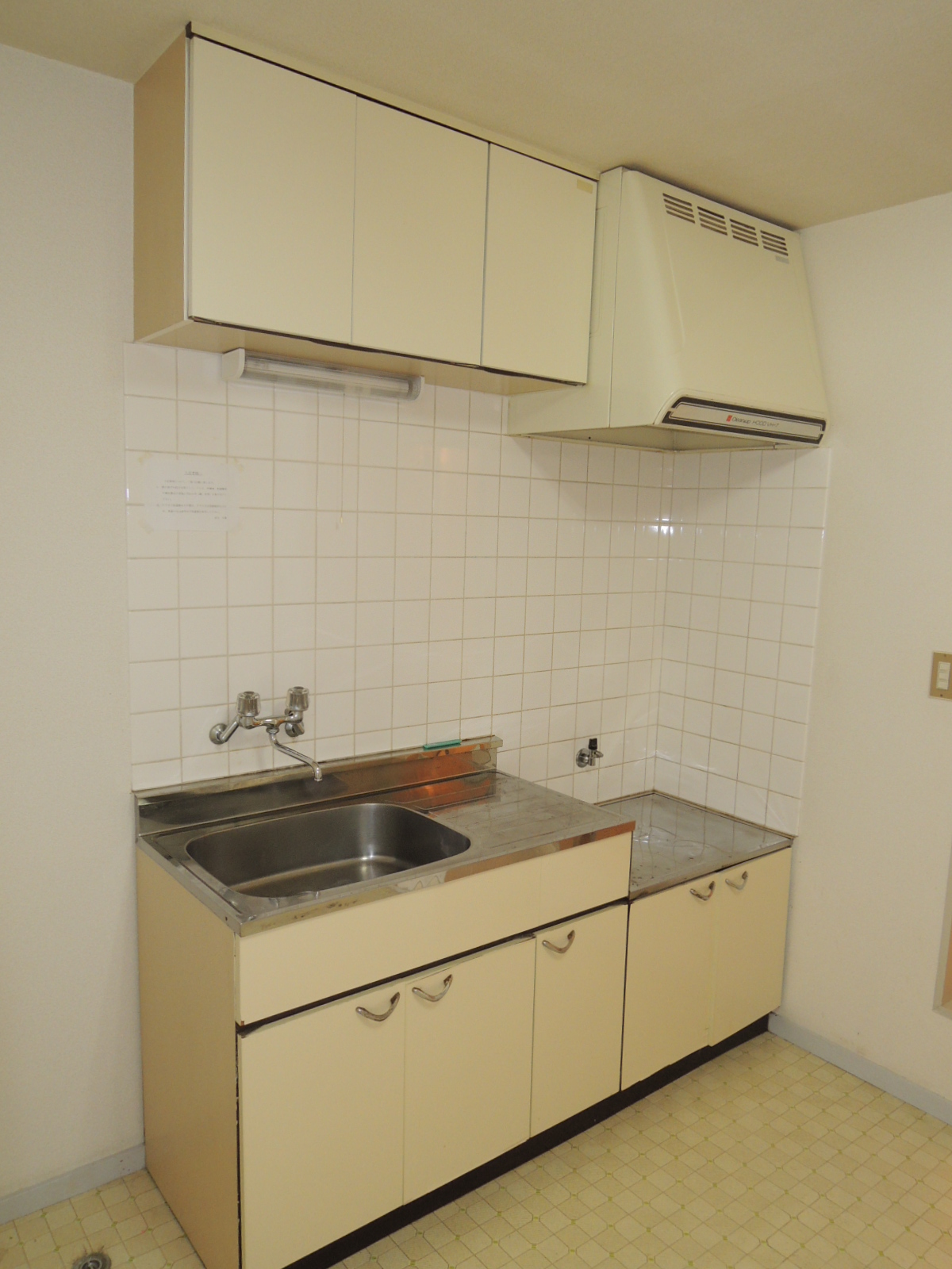 Kitchen. Gas stove installation Allowed