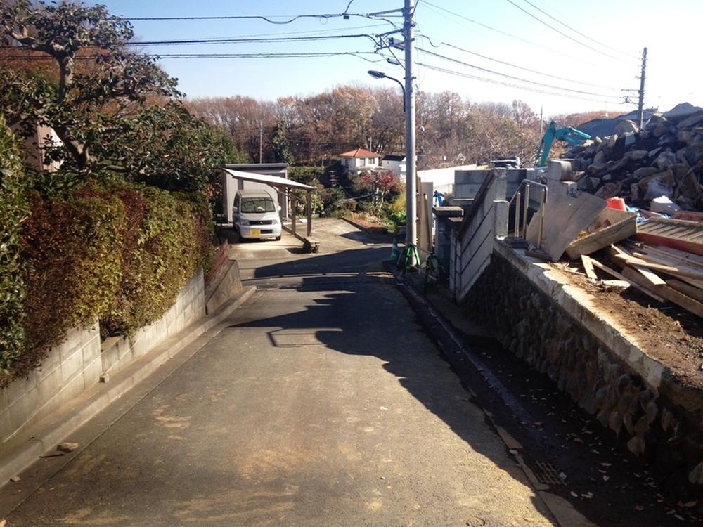 Local photos, including front road. Local (12 May 2013) Shooting