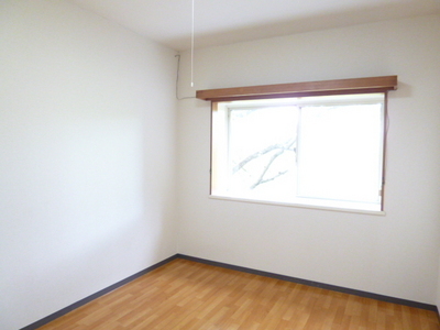 Living and room. Western-style type!