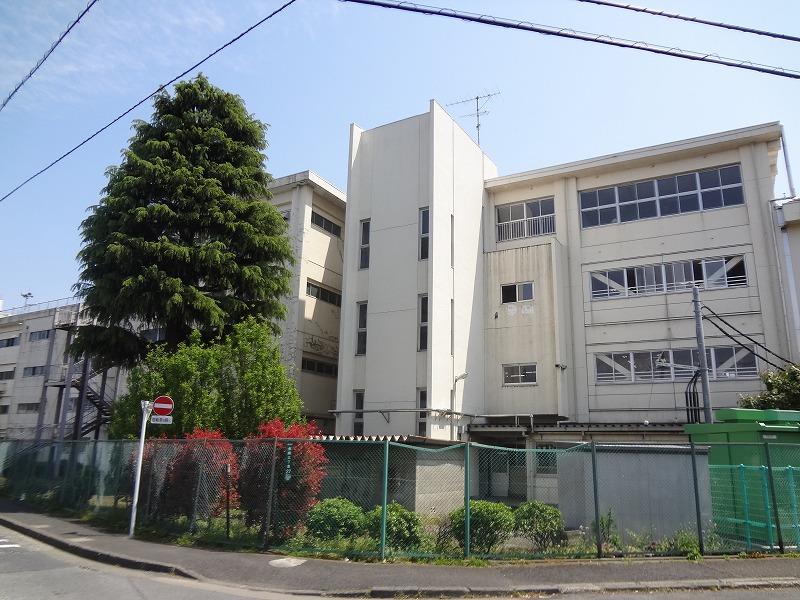 Junior high school. 782m until Machida Minami Junior High School (Junior High School)