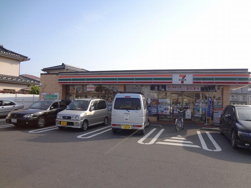 Convenience store. 67m until the Seven-Eleven (convenience store)