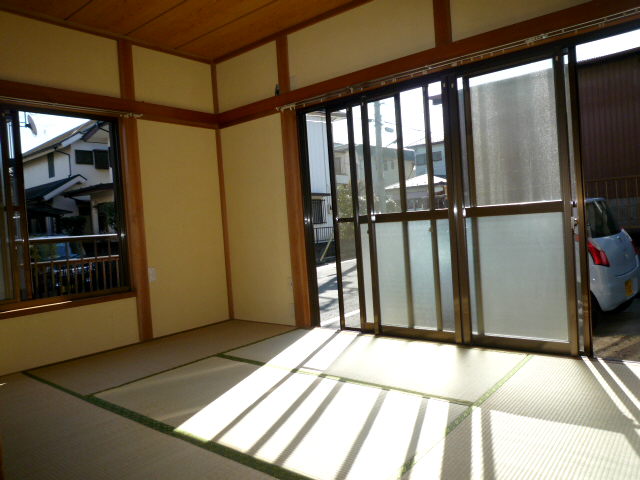Living and room. 1F Japanese-style room