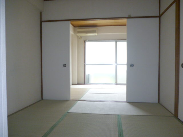 Living and room. Medium Japanese-style room