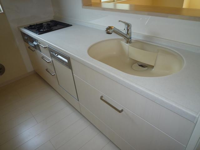 Same specifications photo (kitchen)