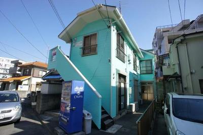 Building appearance. Bright pop atmosphere already exterior wall paint