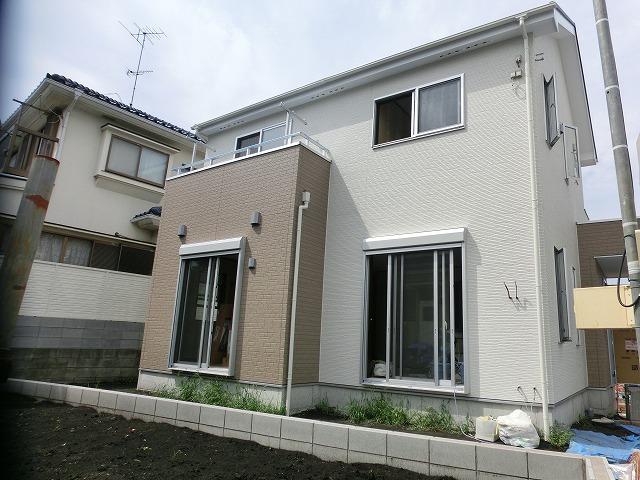 Local appearance photo. 1 Building was completed.