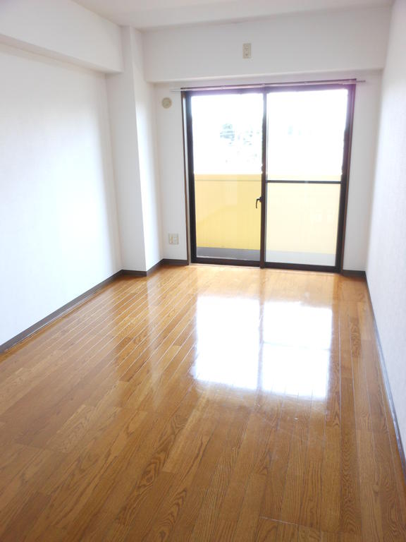 Other room space. 7 Pledge of Western-style