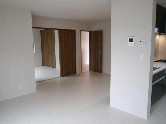 Living. Shutters standard