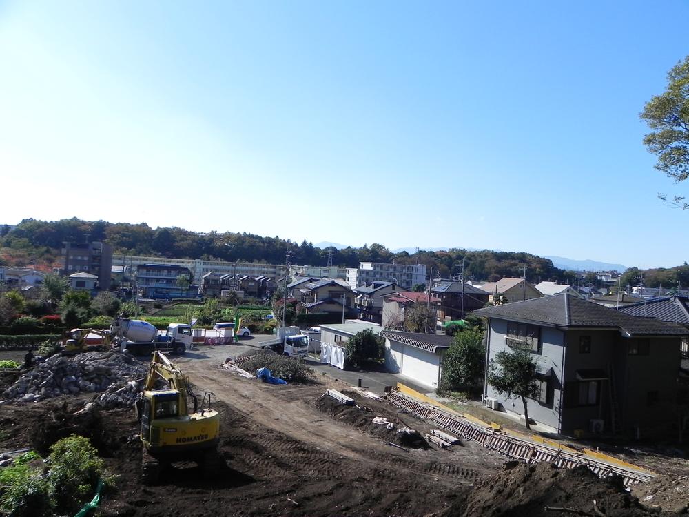 Local photos, including front road. appearance