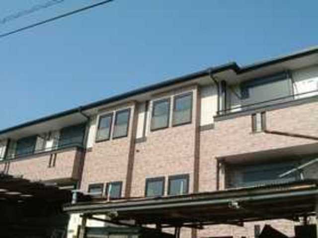 Entrance. Stylish appearance