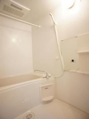 Bath. Reheating function with bathroom