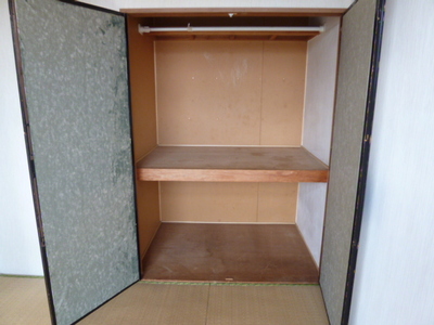 Receipt. Luggage Katazuki you in storage rooms.