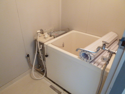 Bath. bus ・ It is also stuck in the spacious bath because the toilet of another