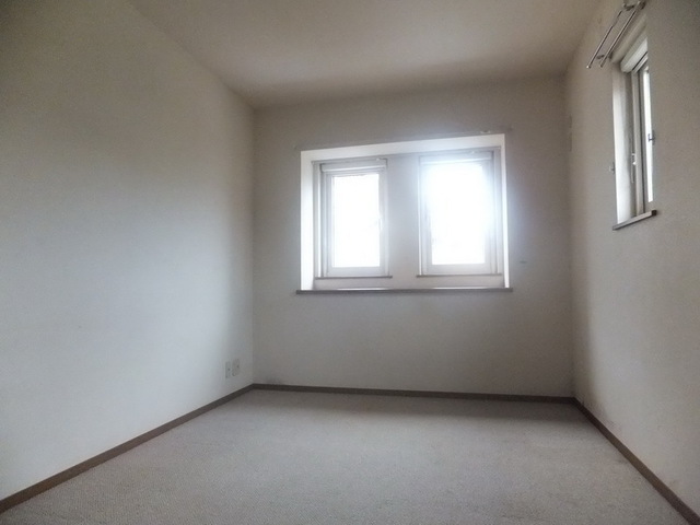 Other room space. ☆ It is a two-sided lighting of the bright rooms ☆