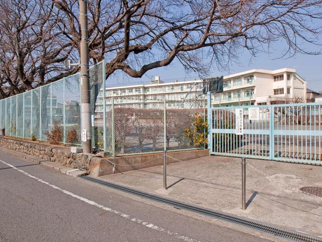 Other local. Machida Municipal Machida third junior high school Distance 720m