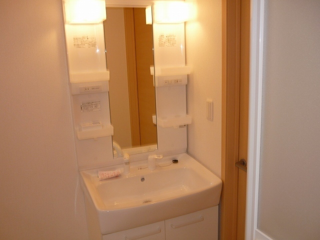 Washroom. ☆ For indoor photo of the same type ☆