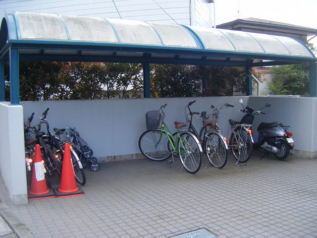 Other common areas. ☆ Bicycle-parking space ☆