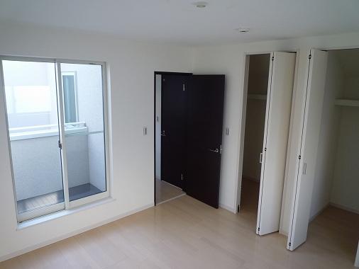 Non-living room. 2 Kaikyoshitsu