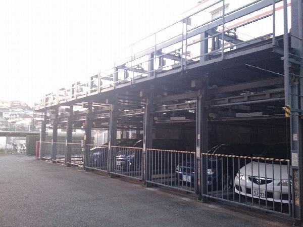 Parking lot